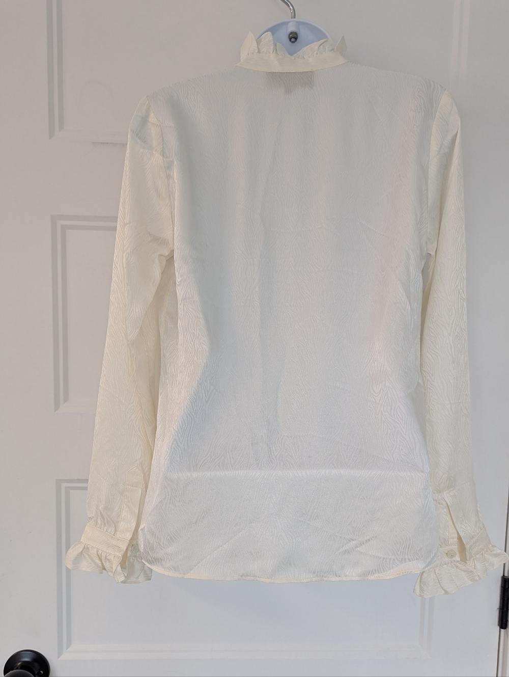 Nili Lotan Silk Zebra Jacquard Blouse XS Ivory Ruffle Collar Luxury - Picture 8 of 9